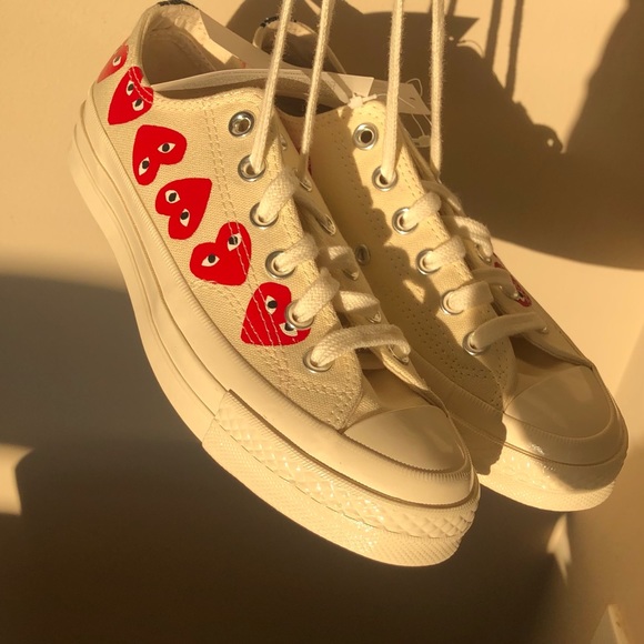**SOLD** COMME DES GARÇONS X CONVERSE LOW TOPS - Picture 3 of 9